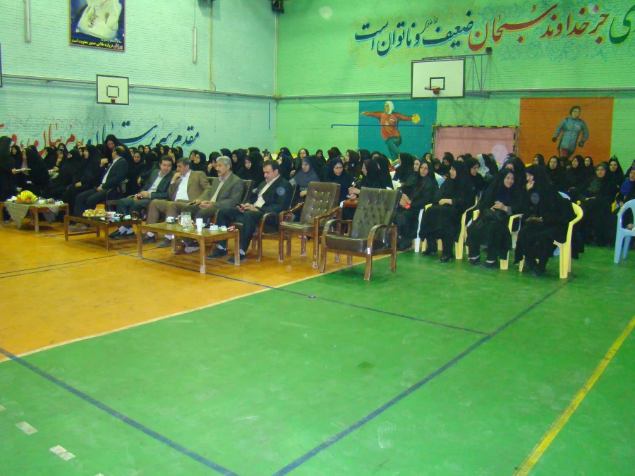 برگزاری مسابقات ورزشی کارکنان ادارات به مناسبت دهه فجر