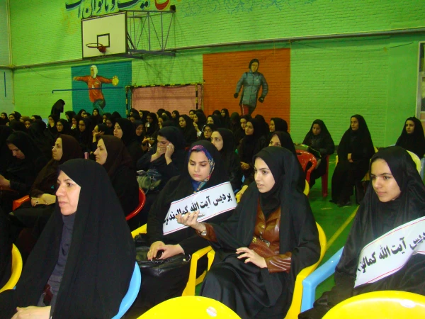 برگزاری مسابقات ورزشی کارکنان ادارات به مناسبت دهه فجر