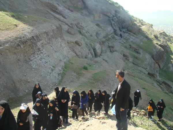 کوهپیمایی به مناسبت روز زن