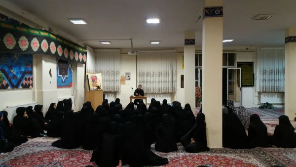 مراسم عزاداری امام حسین (ع) درپردیس کمالوند