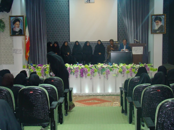 نشست با دانشجویان