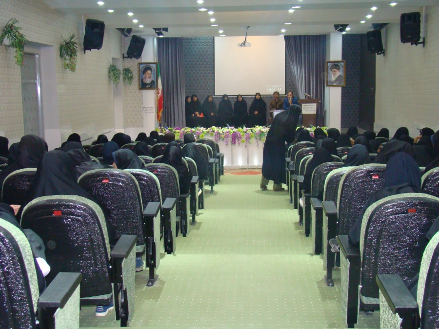 نشست با دانشجویان