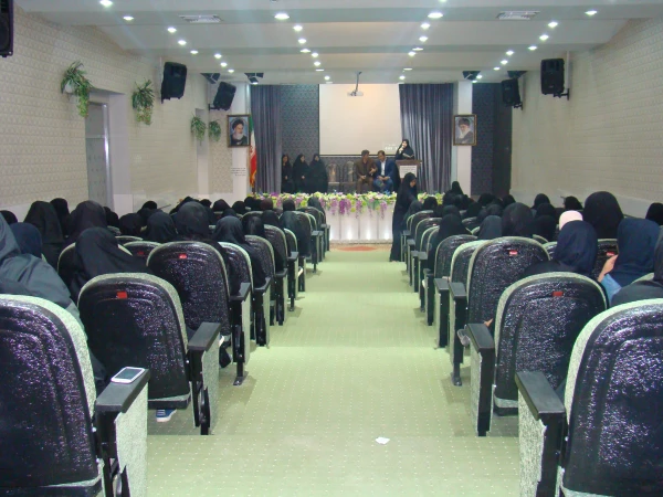 نشست با دانشجویان