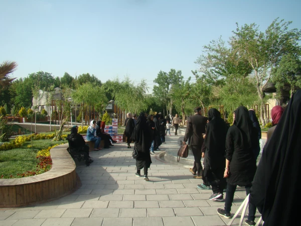 دانشجویان - اصفهان