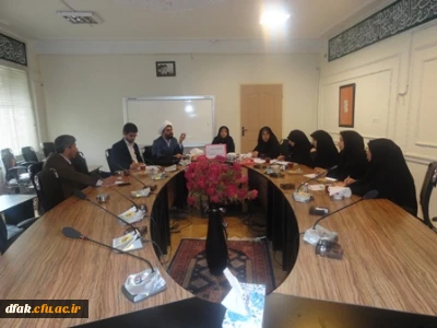 با حضور اکثریت اعضا برگزار گردید:

تشکیل کمیته فرهنگی پردیس آیت اله کمالوند