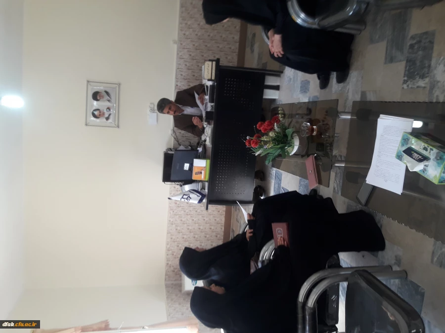 نشست اعضای شورای صنفی با معاون توسعه منابع و امور دانشجویی پردیس