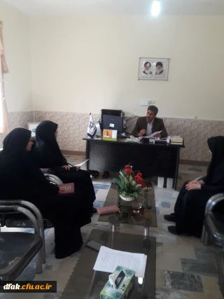 نشست اعضای شورای صنفی با معاون توسعه منابع و امور دانشجویی پردیس