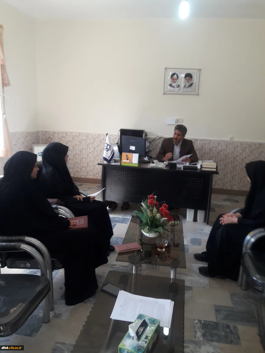 نشست اعضای شورای صنفی با معاون توسعه منابع و امور دانشجویی پردیس