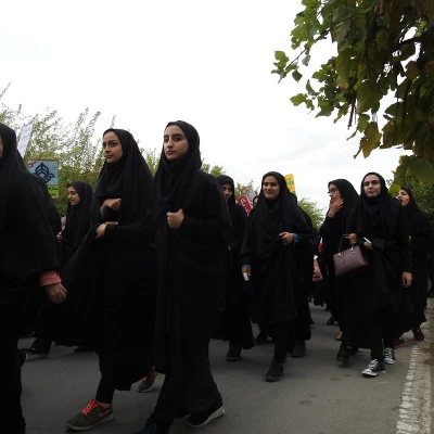 حضور گسترده کارکنان، اساتید و دانشجویان پردیس آیت اله کمالوند در مراسم راهپیمایی 13 آبان