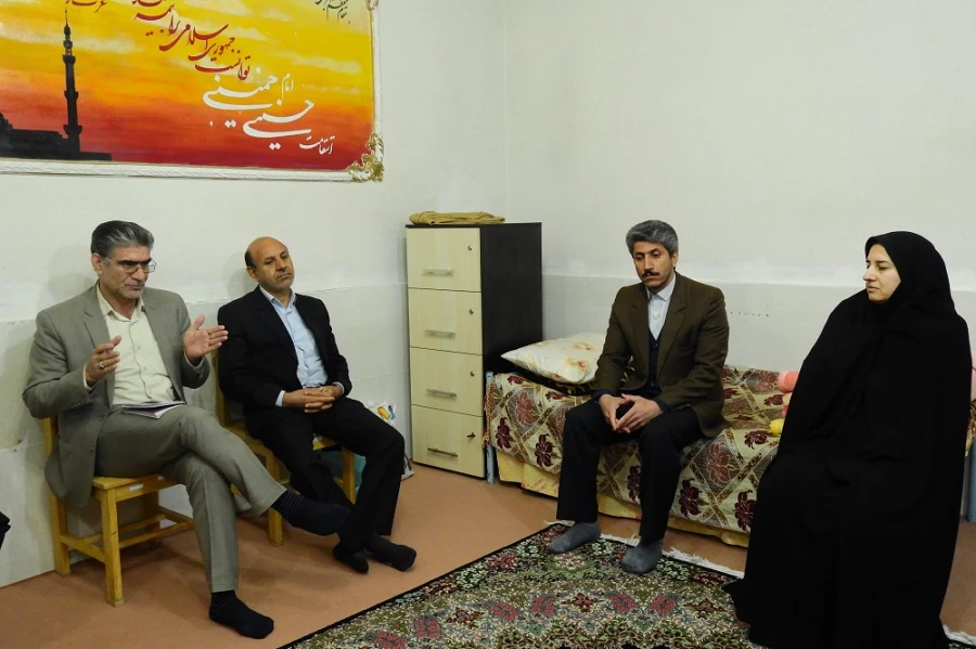 بازدید سرپرست و معاونت توسعه منابع و امور دانشجویی امور پردیس های استان لرستان از پردیس آیت اله کمالوند