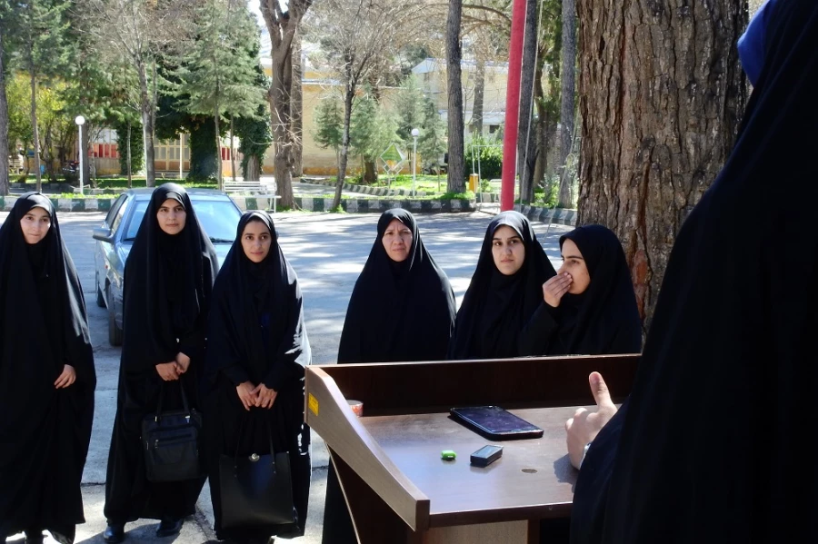 تریبون ازاد با موضوع " جوان و موسیقی"