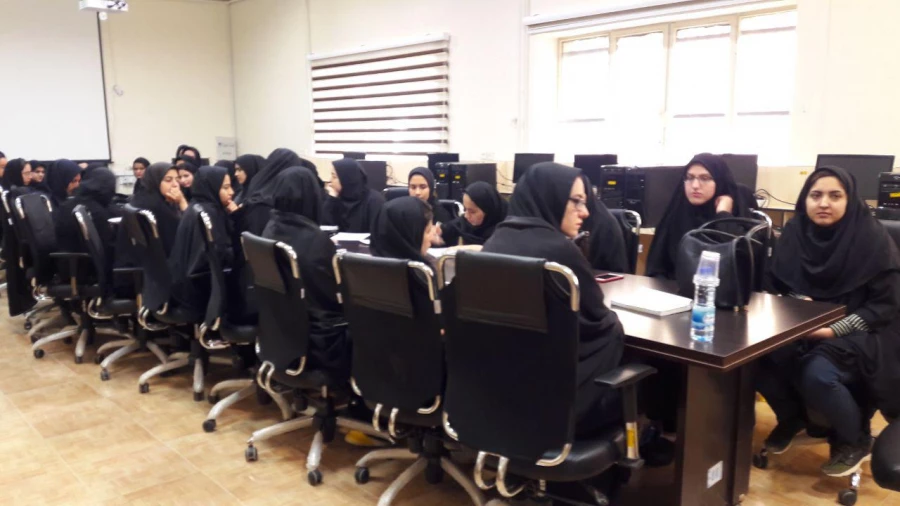 برگزاری همایش " کارورزی؛ خودباوری معلم آینده"