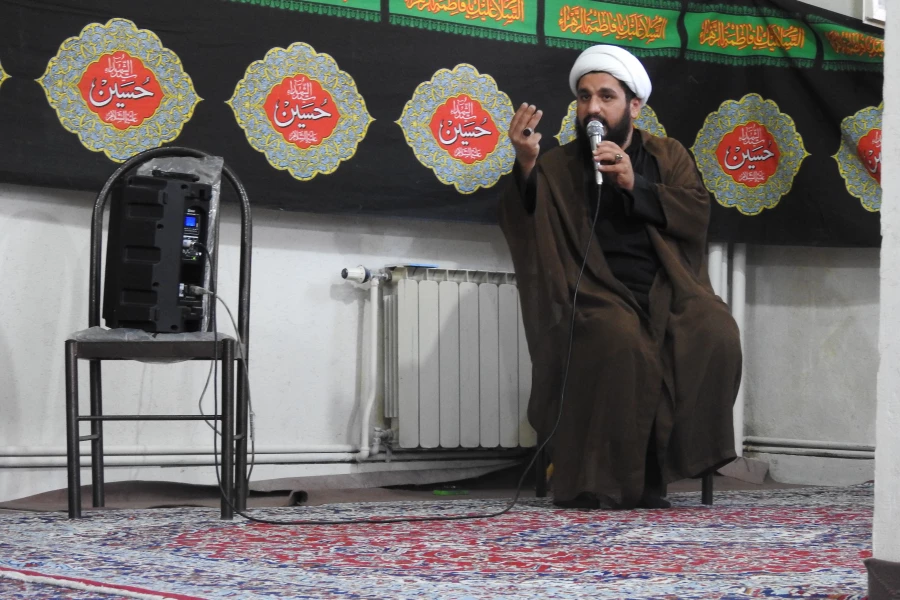 برگزاری مراسم زیارت عاشورا در پردیس آیت اله کمالوند لرستان