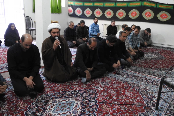 برگزاری مراسم زیارت عاشورا در پردیس آیت اله کمالوند لرستان