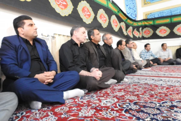 برگزاری مراسم زیارت عاشورا در پردیس آیت اله کمالوند لرستان
