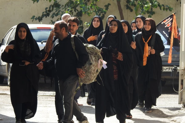 استقبال از زائرین کربلا( گزارش تصویری)