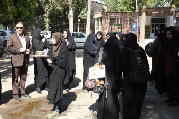 استقبال از زائرین کربلا( گزارش تصویری)