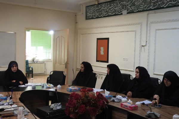 برگزاری جلسه اداری  پردیس با حضور همکاران واحدهای مختلف