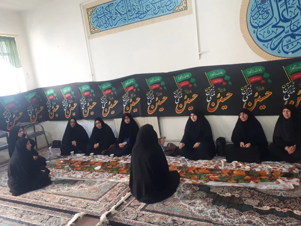 برگزاری مراسم سوگواری و قرائت زیارت عاشورا 
 2