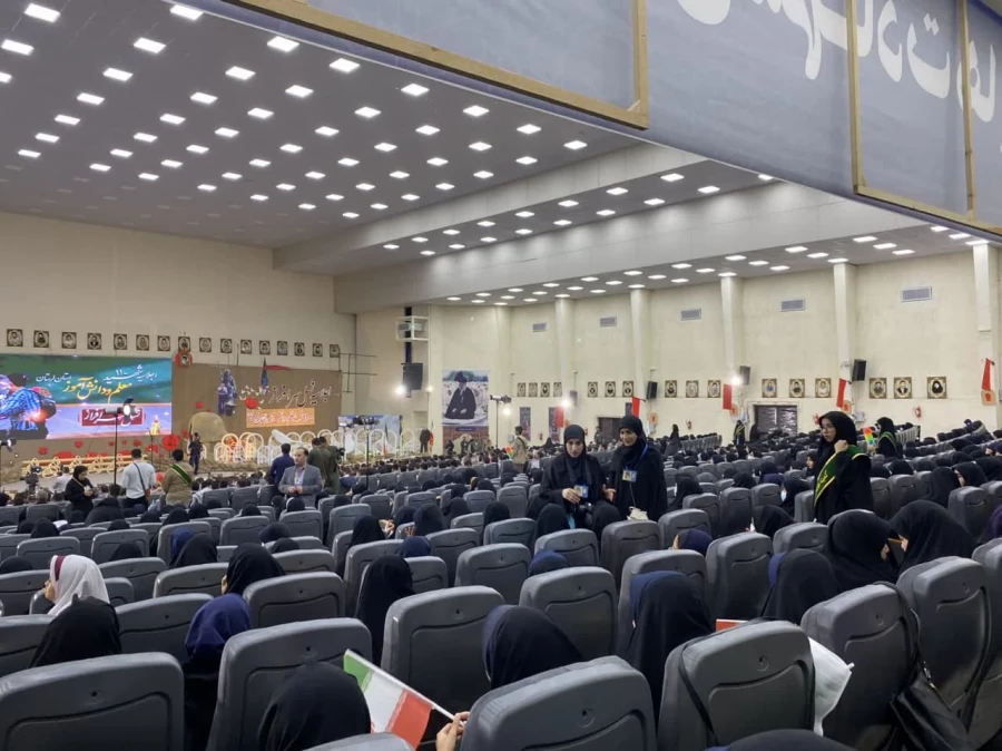 برپایی غرفه در اجلاسیه ی شهدای دانش اموز به همت بسیج دانشجویی دانشگاه   فرهنگیان پردیس آیت الله کمالوند 2