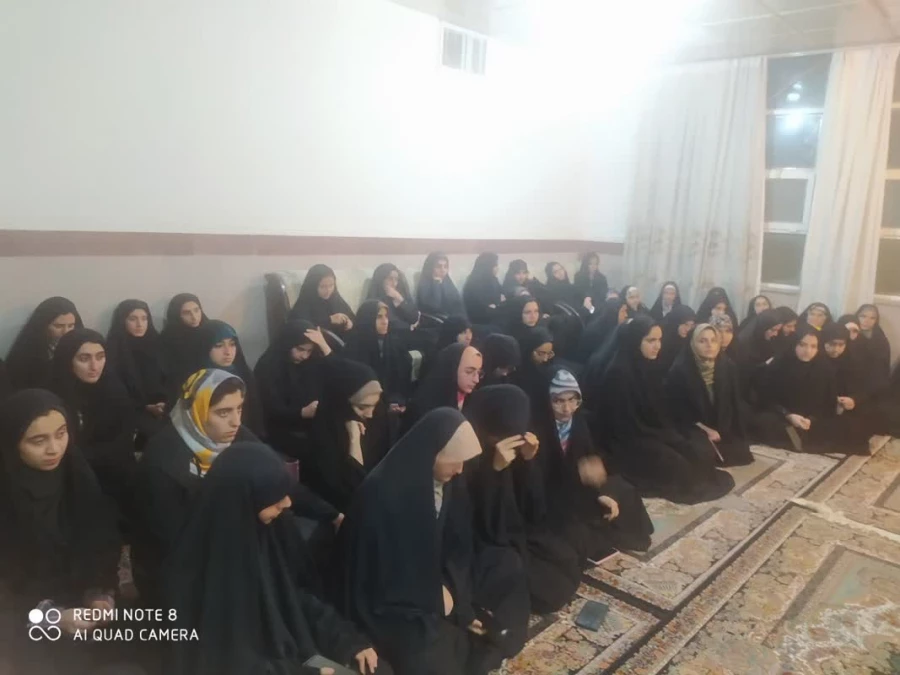  نشست صمیمی نماینده محترم نهاد رهبری، ریاست  و معاونت پردیس آیت الله کمالوند با دانشجویان ،در سرای گلدشت  3