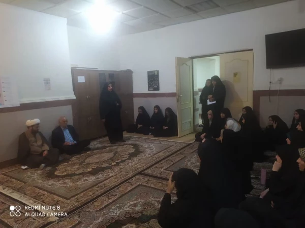  نشست صمیمی نماینده محترم نهاد رهبری، ریاست  و معاونت پردیس آیت الله کمالوند با دانشجویان ،در سرای گلدشت  4