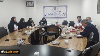 نشست مسئولین پردیس آیت الله کمالوند با جمعیت جوانان هلال احمر استان لرستان 